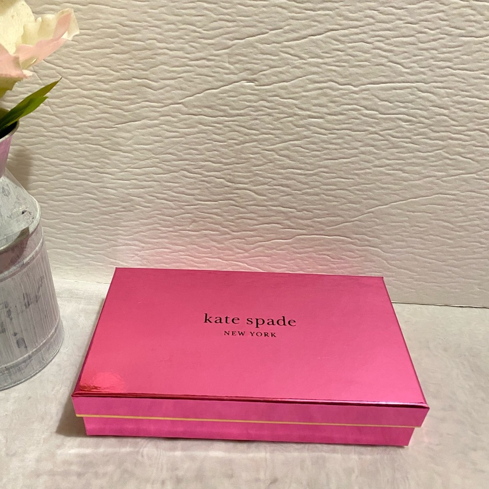 Kate Spade medium gift box